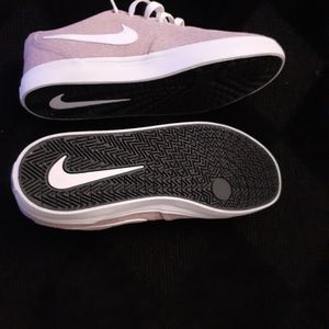 Womens Nike shoes